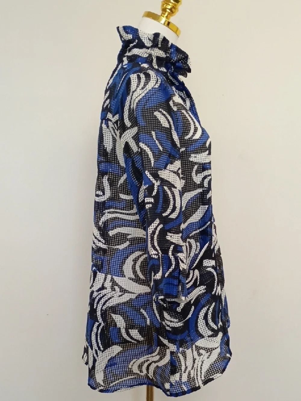 IC By Connie K Ruffle Blouse Blue Black Print Size Small NWT - Picture 5 of 16